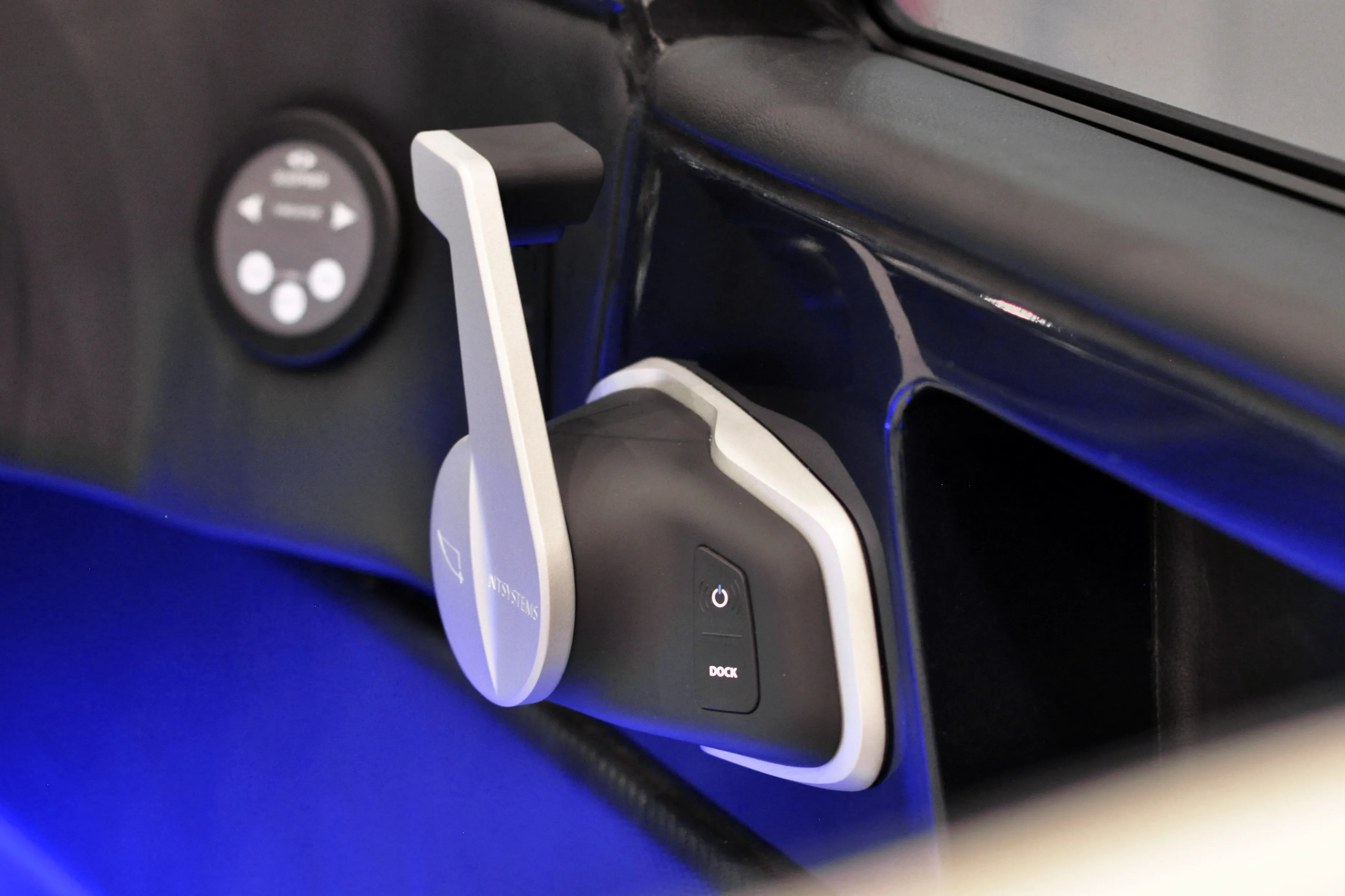 Helm station with throttle lever and integrated vessel controls